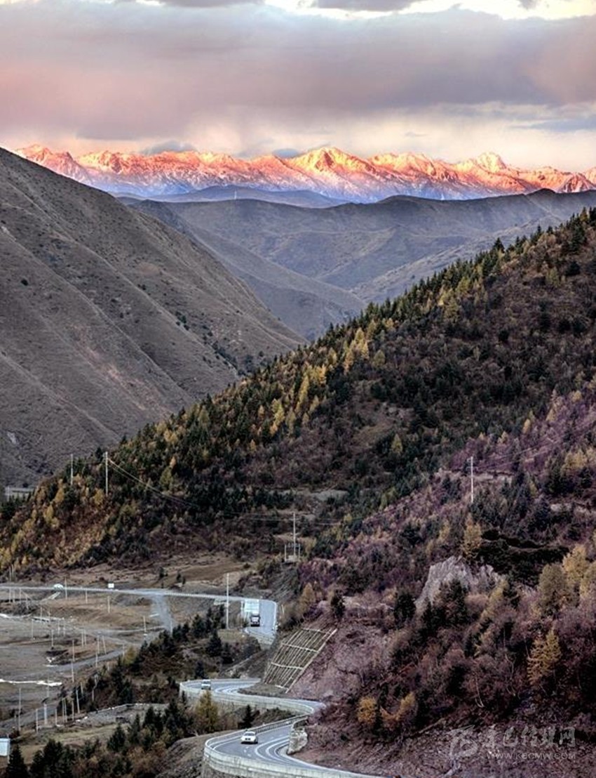 公路都這么美，你在川西高原到底錯(cuò)過了多少風(fēng)景？