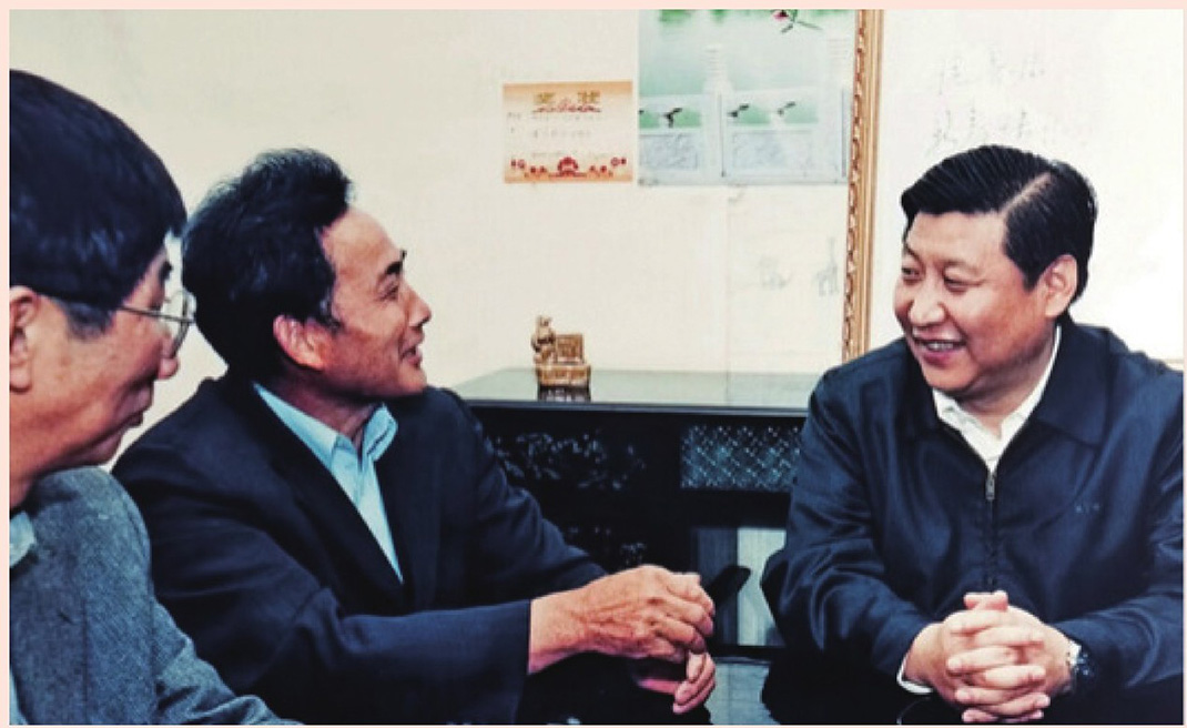 2003年4月24日，時任浙江省委書記習(xí)近平在浙江下姜村調(diào)研。